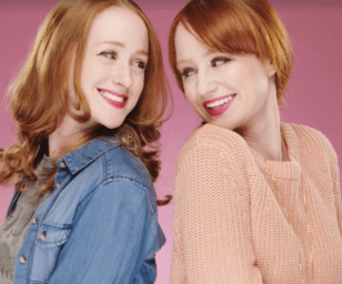 deux femmes blanches shea moisture.png