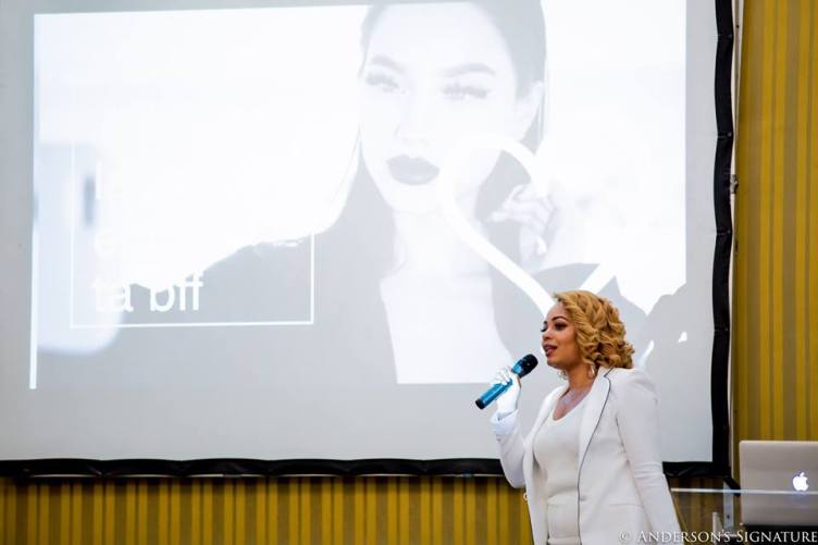 Sarah Yakan micro.jpg